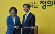 [포토]천정배 의원 만나는 심상정 대표