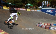 국내외 정상급 BMX 선수, 치열한 경쟁…대회수준 높여