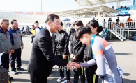 [포토]장만채 전남도교육감 전국체육대회 전남선수 격려