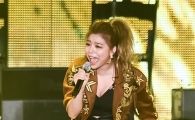 [포토] 에일리, 앉아있어도 빛나는 육감 몸매