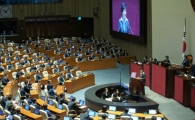 국정화·전투기…朴대통령, 27일 시정연설서 정면승부