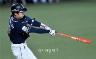 [포토]허경민, '이번엔 2타점 적시타'