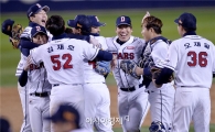 [포토]환호하는 두산, '이대로 우승까지 가자!'