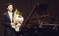 세계적 피아니스트 윤디, 실수 연발로 공연 망쳐놓고 무례한 태도까지…