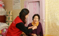 [포토]신세계百, 사랑의 목도리 1000개 전달