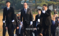 [포토]현충원 찾은 프랑수아 올랑드 프랑스 대통령