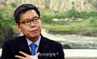 [아시아초대석]독서광 정책브레인…"밑거름 역할 하겠다"