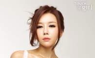 [포토] 유아라, 속옷을 벗을듯 말듯…파격 화보
