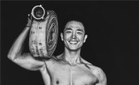 서울 '몸짱소방관' 화상환자 돕기 달력모델로 변신