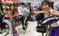 [포토]이마트, “겨울철 건강, 접이형 싸이클로 챙기세요”