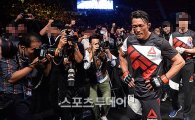 UFC 추성훈, 안타까운 판정패…"놀라운 정신력"