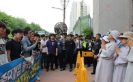 '동국대 사태'고비 넘겨…이사 전원 사퇴, 투신예고 학생도 복귀
