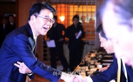 [포토]건설업계 CEO들과 인사 나누는 강호인 장관