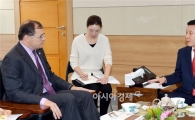 찰스 헤이 주한 영국대사, 윤장현 광주시장 예방