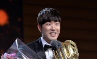 [포토]김재호, '골든글러브 수상 소감서 갑작스런 프러포즈'