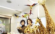 [포토]특별한 크리스마스 선물! 캐릭터 상품 인기
