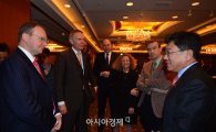 [포토]주한유럽상공회의소 회원들 만난 윤상직 장관 