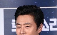 '로봇 소리' 이희준 "대본 보고 덥석 물었다"