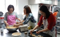 관악구 여성교실 수강생들의 사랑 실천 