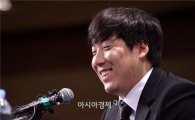 [포토]미소짓는 김현수