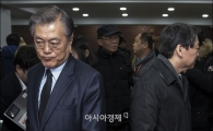[포토]등 돌린 문재인·안철수
