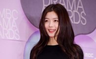 [포토] 'MBC 연기대상' 김유정, 올블랙 드레스…'성숙미 물씬'