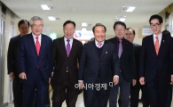 [포토]웃으면서 입장하지만 