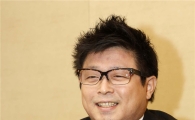 "올림푸스 디자인, '엄지'에서 시작되죠"