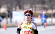[포토]풀코스 1위로 골인하는 박창하 씨