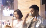 '태양의 후예' 김지원·진구, 카페서 케미 폭발…실제 연인 같아