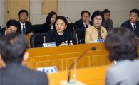 남경필-이재정 '아동학대 막는다'…조기발견·담임교사 강화