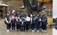 코카-콜라 탄생 130주년 기념, 조세현 작가와 행복출사 진행