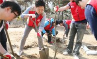 롯데마트, 행복드림 봉사단 ‘1만그루 나무심기 캠페인’ 진행