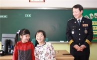 오상택 곡성경찰서장, 선행 학생들 직접 찾아 상장 수여