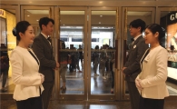 백화점 쇼핑객 구매행태 '목적형'→'여가형'…개·폐점 음악도 바꿨다