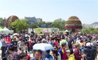 [포토]'나비따라 꽃길따라' 함평나비축제장 관광객 "인산인해"