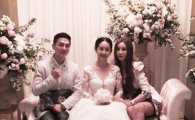 하리수, 임요환-김가연 결혼식 참석 “신부대기실에서 가연언니랑”
