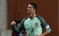 '호날두 1도움' 포르투갈, 컨페드컵서 멕시코와 2-2 무승부
