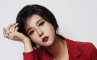 [포토] 허윤미, 볼륨 몸매 드러낸 화보 공개…'섹시'