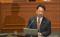 유일호 "서별관회의, 회의록 없어…법 검토 후 작성"