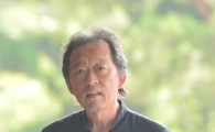 [포토]악보 들고 검찰 출석하는 정명훈 전 서울시향 감독