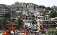 홍은동 리모델링 3층 건물 붕괴, 인부 1명 매몰