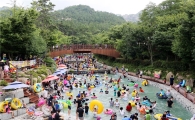 영암 기찬랜드 피서객 인산인해