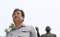 [이슈] 김무성 "9월 말이나 10월께 거취 표명"…'무대'의 입에 쏠린 정치권의 시선