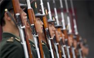 중국 30만 감군작전, 조기 전역자에 두둑한 보너스