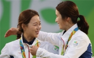 [포토]장혜진-기보배 '감동적인 포옹'