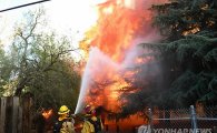 美 캘리포니아주 '블루 컷 파이어' 거대 산불 발생