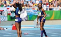 [리우올림픽] 美 여자 계주팀, ‘바통 저주’ 이겨내고 기사회생…재경기 치른다