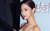 [포토] 클라라, 가슴라인 돋보이는 섹시 드레스