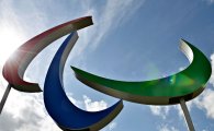 IOC 바흐 위원장, "향후 올림픽에서도 난민대표팀 계속 운영할 것"